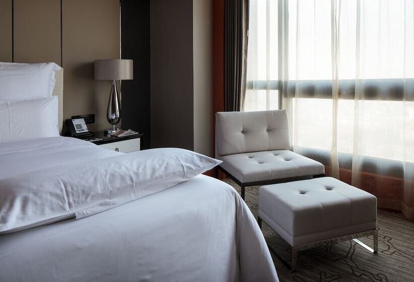 Executive Suite, Pullman Anshan Time Square