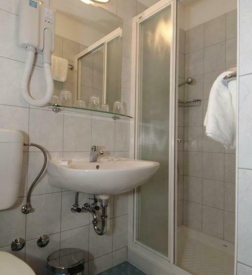 Standardrum med Balkong, Tourist Settlement Brzet