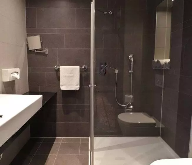 コンフォートルーム, Xo Hotels Park West
