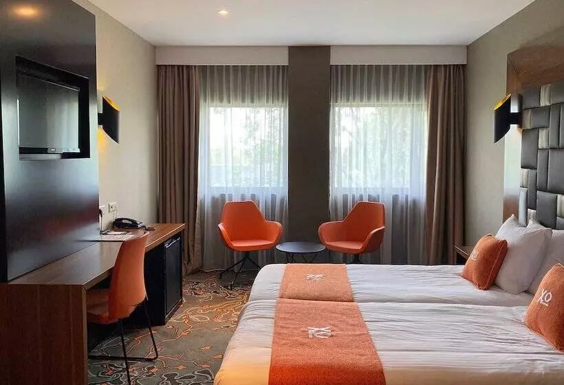 コンフォートルーム, Xo Hotels Park West