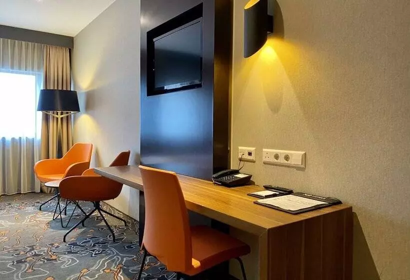 スタンダード４人部屋, Xo Hotels Park West
