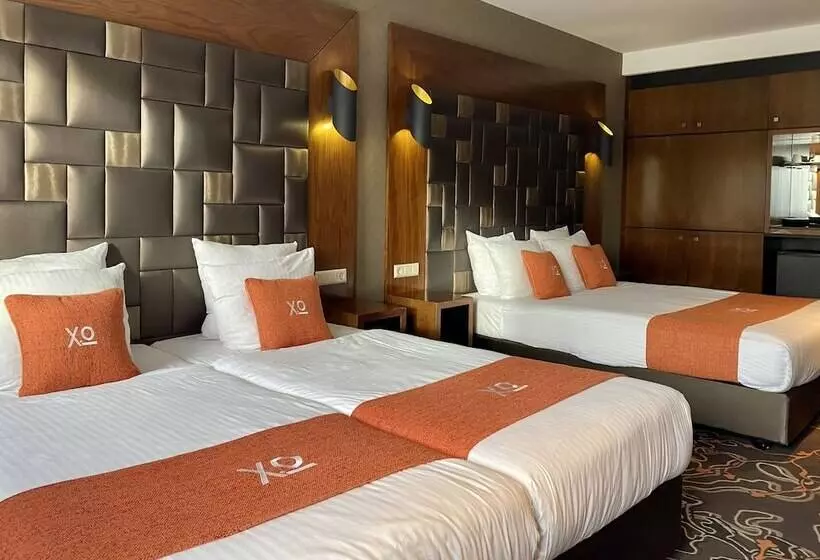 スタンダード４人部屋, Xo Hotels Park West