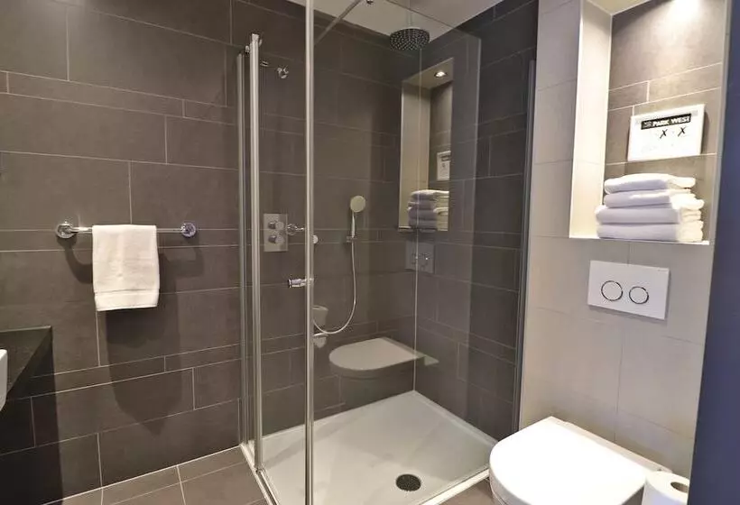 コンフォートルーム, Xo Hotels Park West