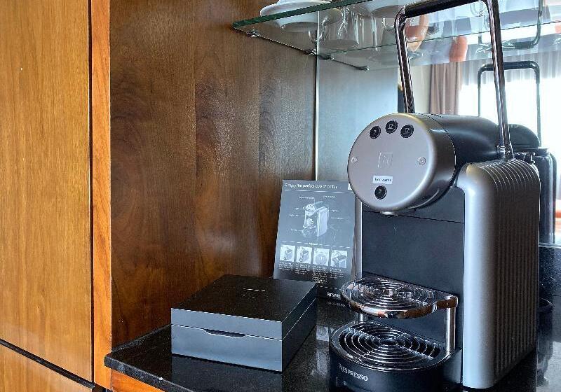 اتاق استاندارد سه نفره, Xo Hotels Park West