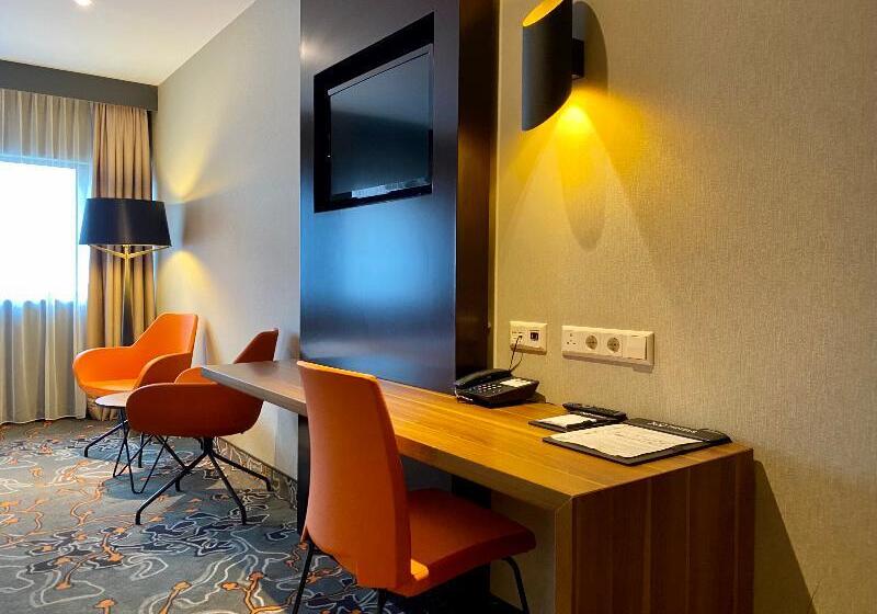 اتاق استاندارد چهار تخته, Xo Hotels Park West