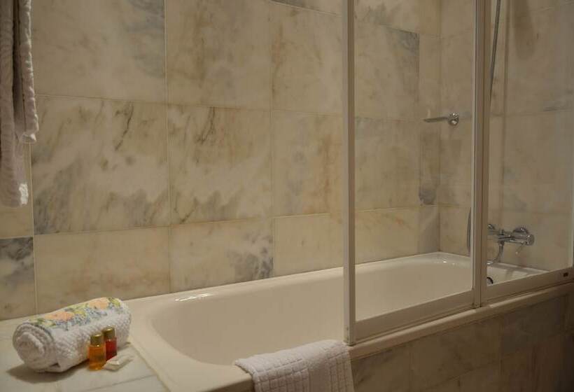 اتاق استاندارد, Loanda Hotel