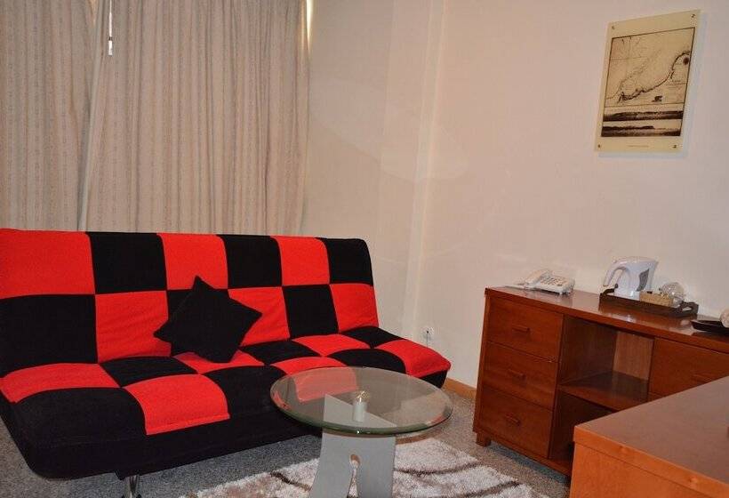 سوییت, Loanda Hotel