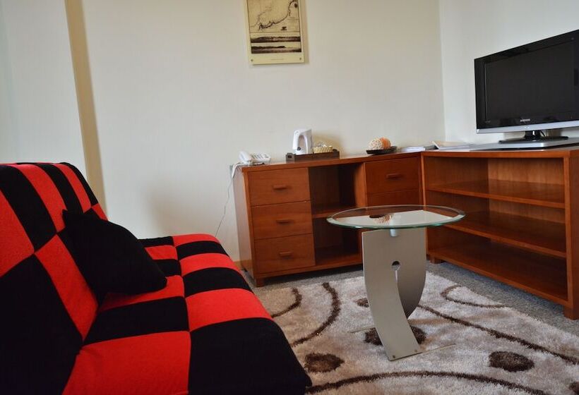 سوییت, Loanda Hotel