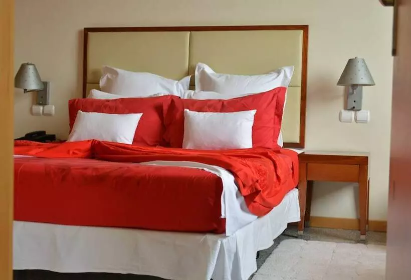 سوییت, Loanda Hotel