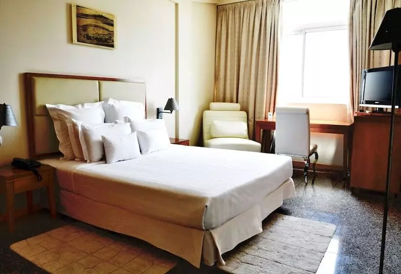 سوییت, Loanda Hotel