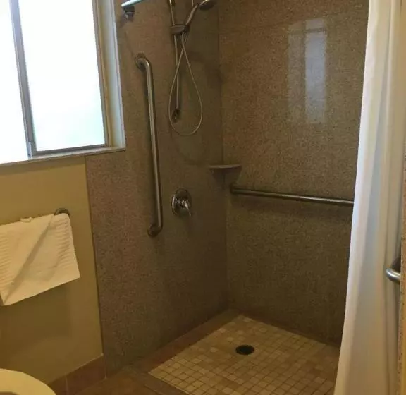 デラックススイート, Vino Inn & Suites