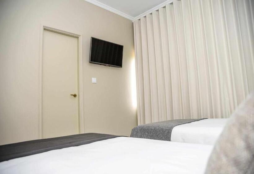 اتاق خانوادگی, Singular Porto Aeroporto