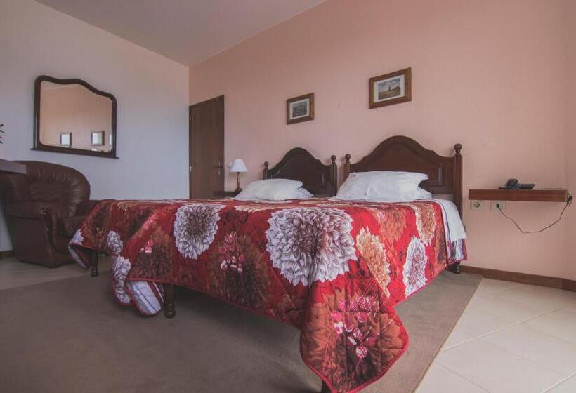 标准间, Residencial Familia