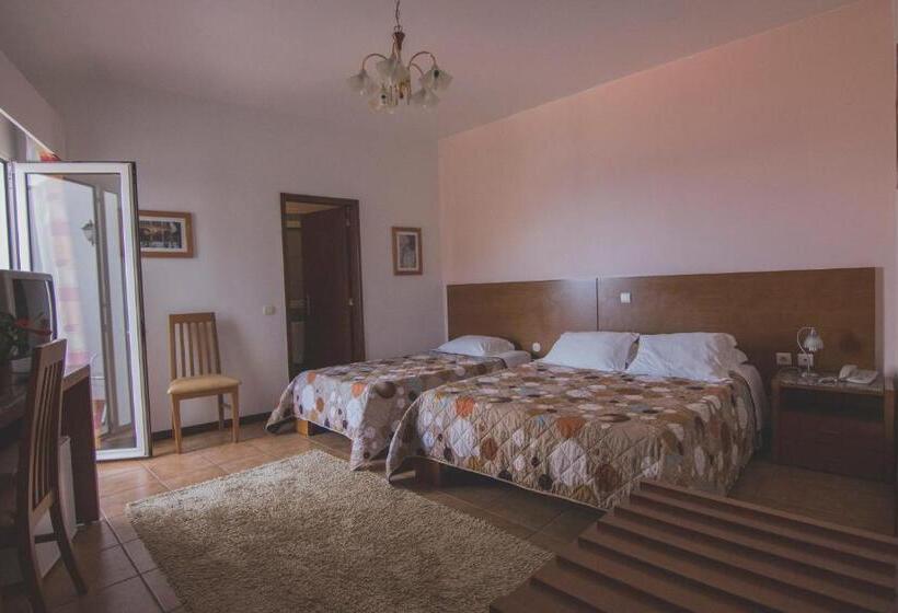 スタンダードトリプルルーム, Residencial Familia