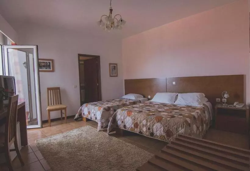 اتاق استاندارد سه نفره, Residencial Familia