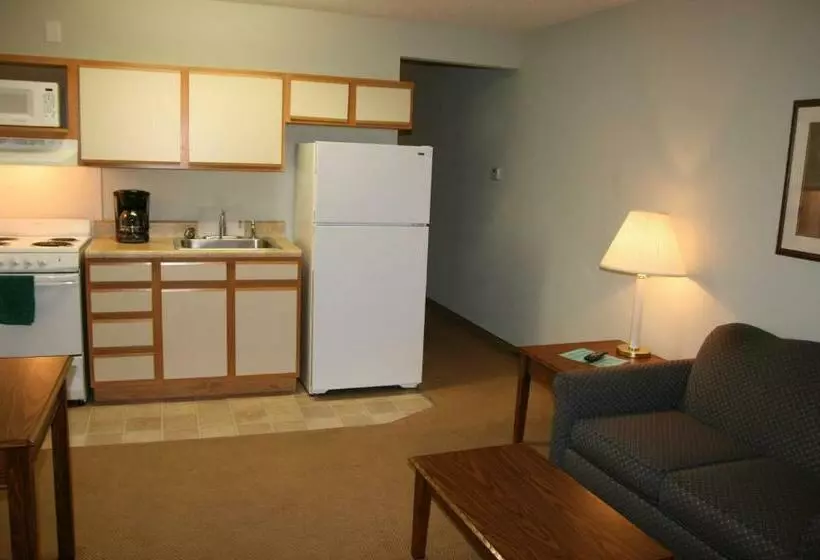 スイート, Affordable Suites Shelby