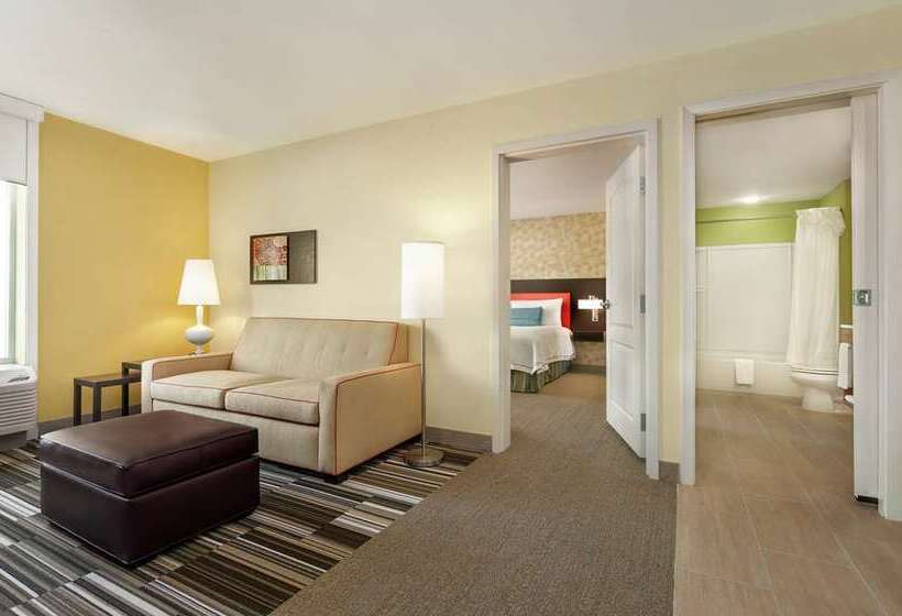 מיטת קינג בסוויטה, Home2 Suites By Hilton Fayetteville Fort Bragg