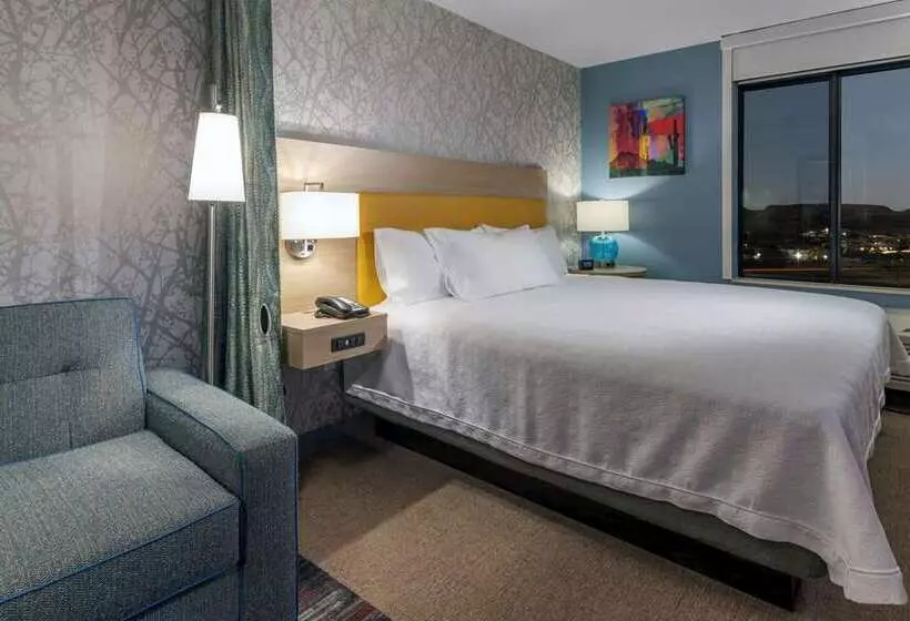 スタンダードスタジオ, Home2 Suites By Hilton Fayetteville Fort Bragg