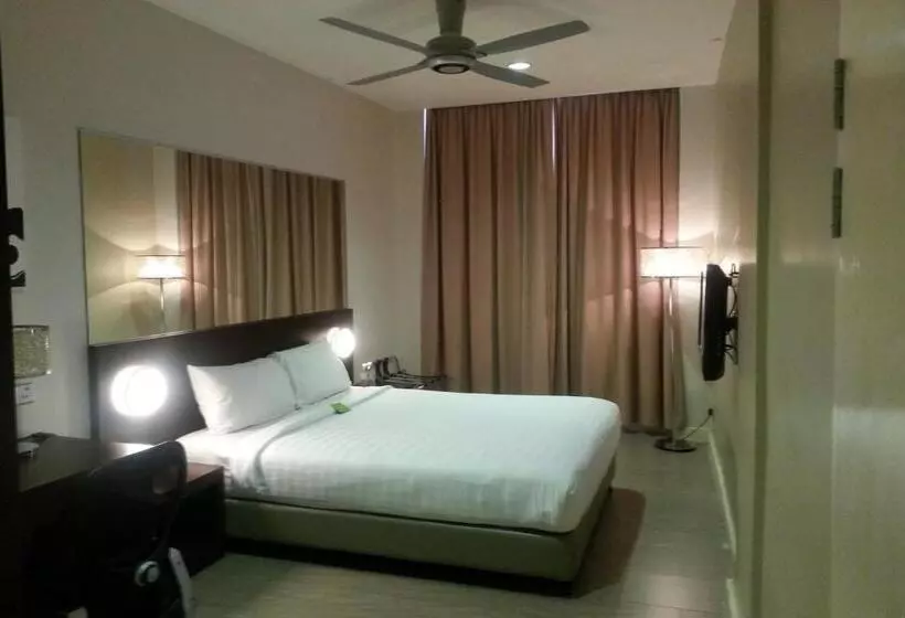 シングルデラックスルーム, 101 Hotel Bintulu