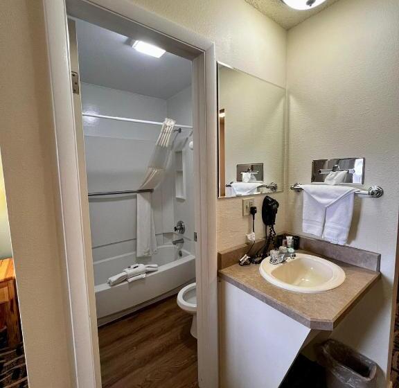 غرفة إقتصادية, Cody Legacy Inn & Suites