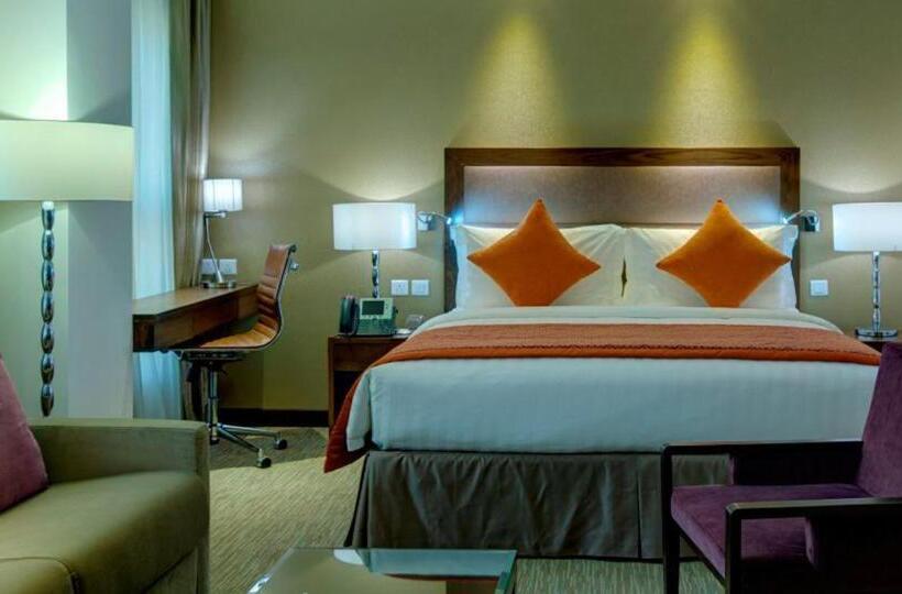 Полулюкс Кровать Кинг, Crowne Plaza Madinah, An Ihg
