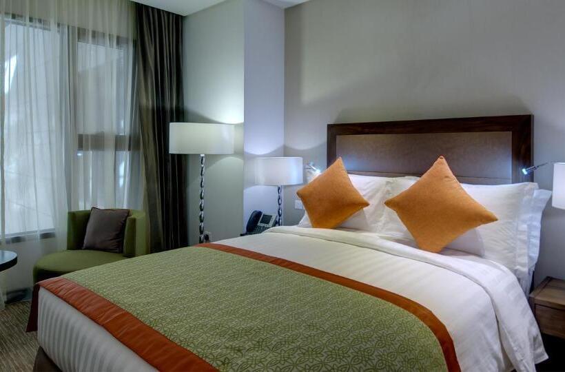 带大床的标准间, Crowne Plaza Madinah, An Ihg