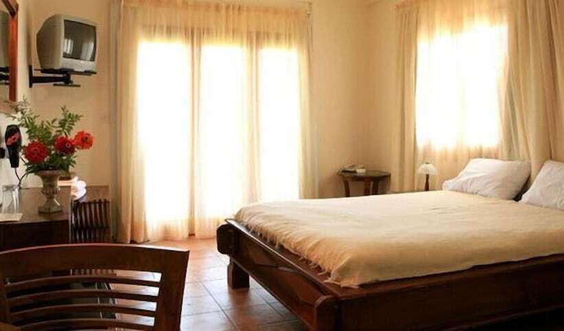 Номер Стандарт Индивидуальный, Demetriou Paradisos Hills