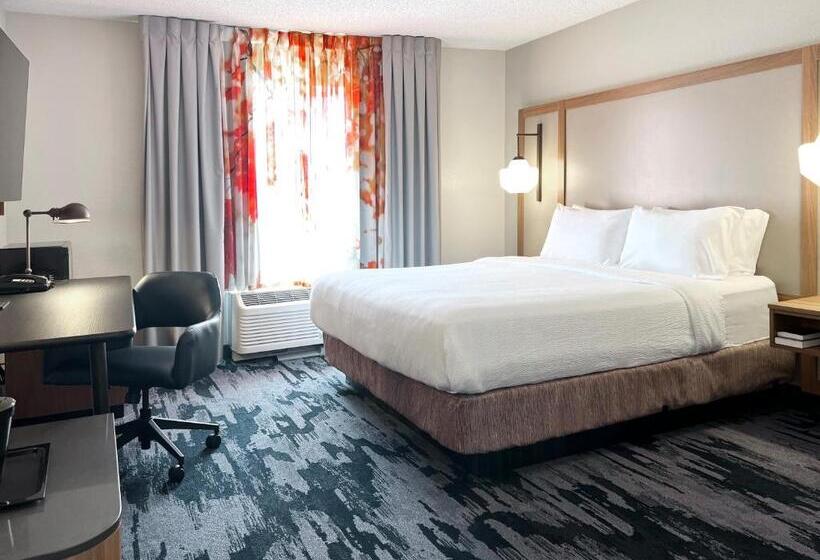 Номер Стандарт Кровать Кинг Адаптированный для Инвалидов, Fairfield Inn & Suites By Marriott Rogers