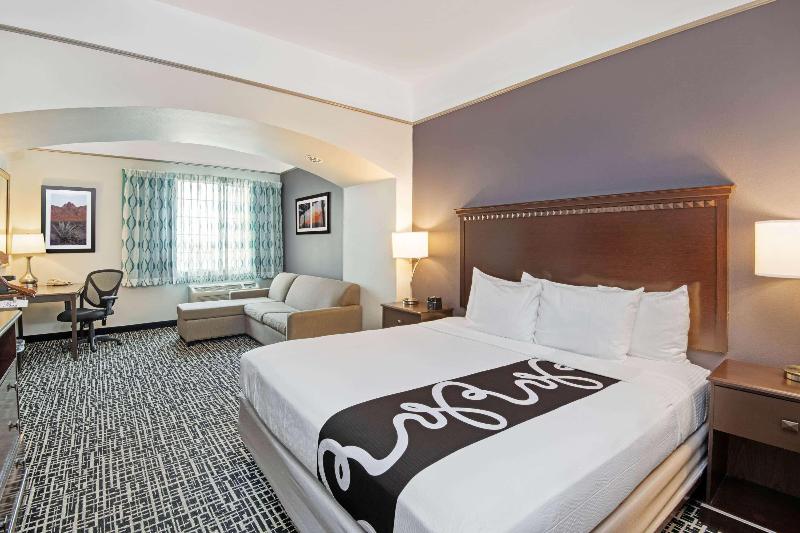 스탠다드 룸 킹사이즈 침대, La Quinta By Wyndham Dumas