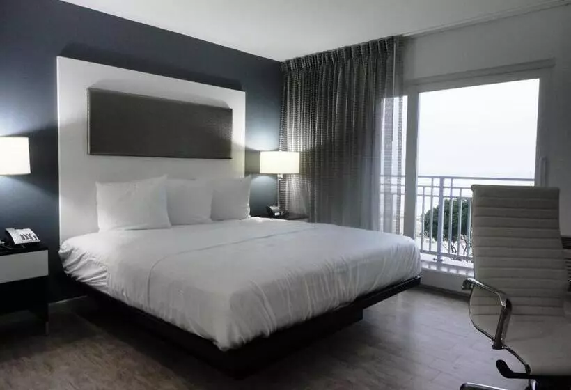 キングサイズベッドのスタンダードルーム, Lotus Boutique Inn And Suites