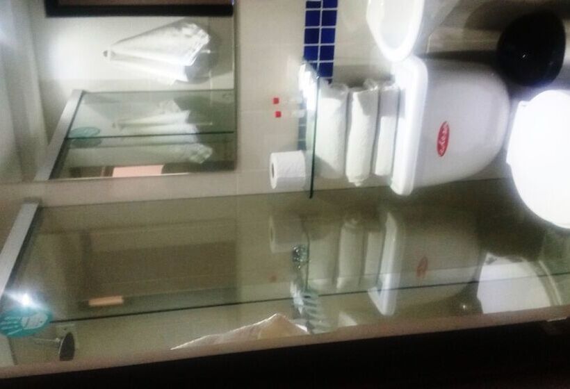 חדר סטנדרט לשלושה, Quinta Avenida