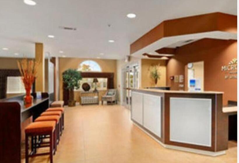 Люкс, Microtel Inn & Suites By Wyndham Ozark