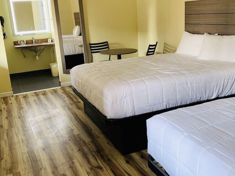 家庭间, Central Coast Inn  Cayucos