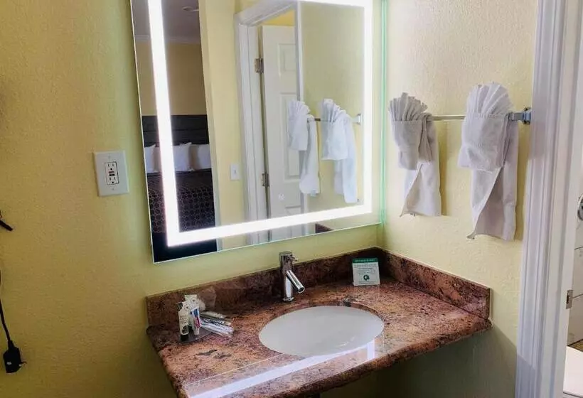 Standard-huone King-vuode, Central Coast Inn  Cayucos