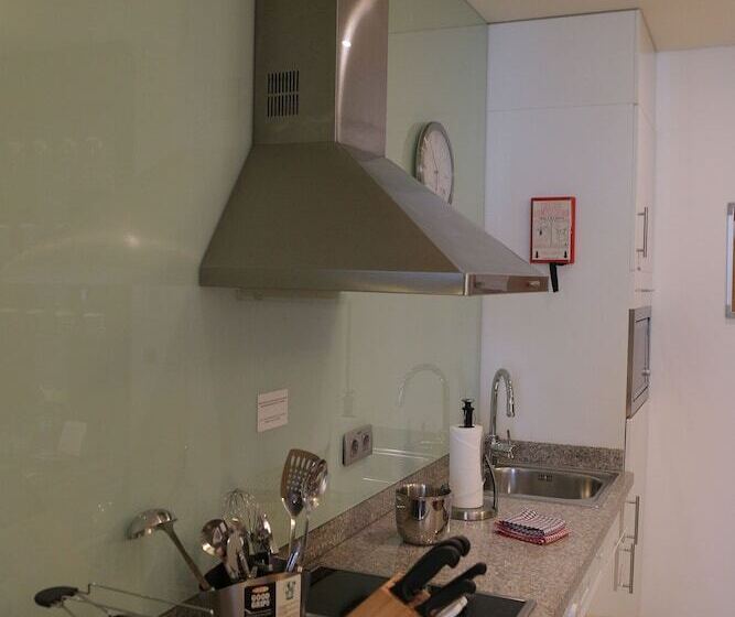 스탠다드 스튜디오, Staybridge Suites Beirut, An Ihg