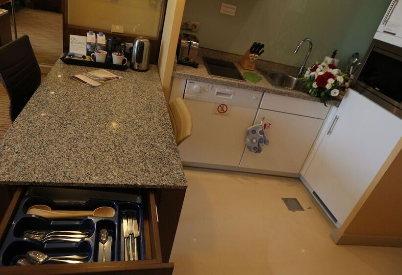 2 Bedrooms Suite Sea View, Staybridge Suites Beirut, An Ihg