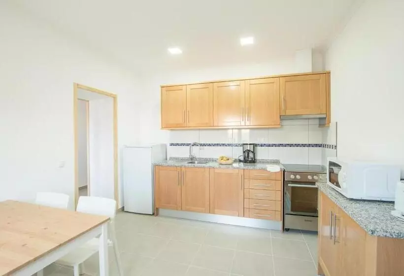 اتاق استاندارد با سرویس بهداشتی مشترک, Tonel Apartamentos Turisticos