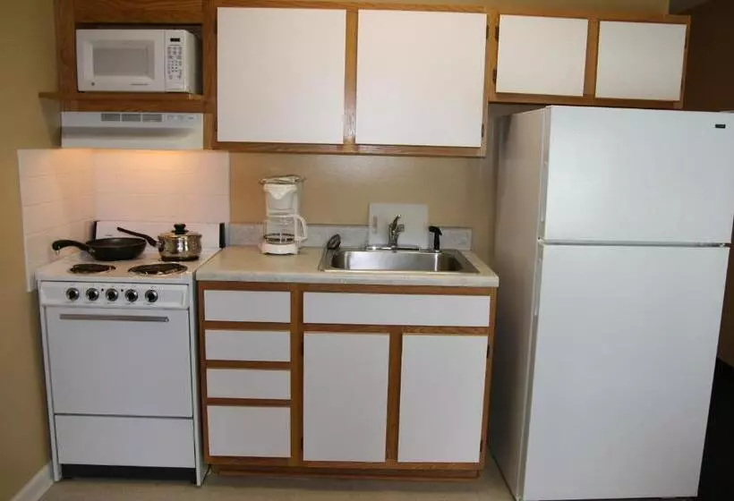 スイート, Affordable Suites Wilson