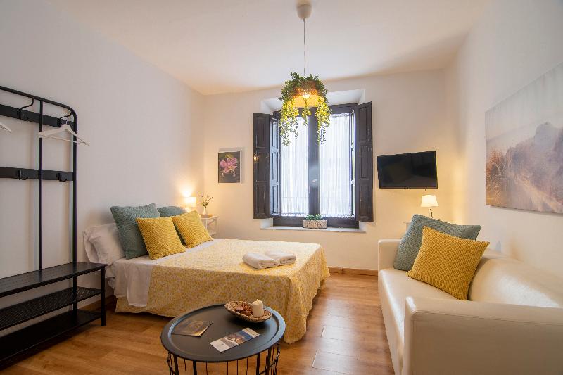 استودیوی استاندارد, Casa Montalbán Apartamentos Turísticos
