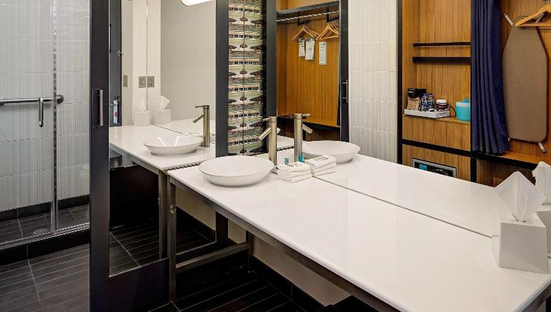 غرفة قياسية سرير كينج, Aloft Chapel Hill