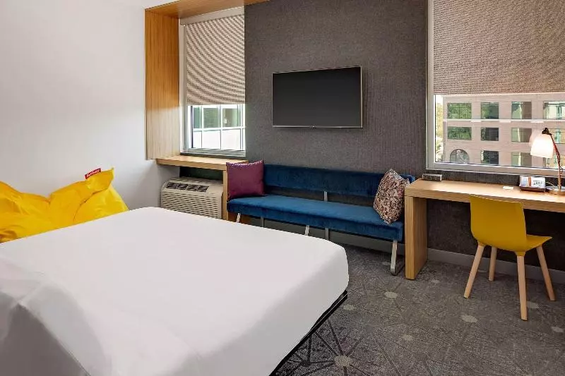 キングサイズベッドのスタンダードルーム, Aloft Chapel Hill