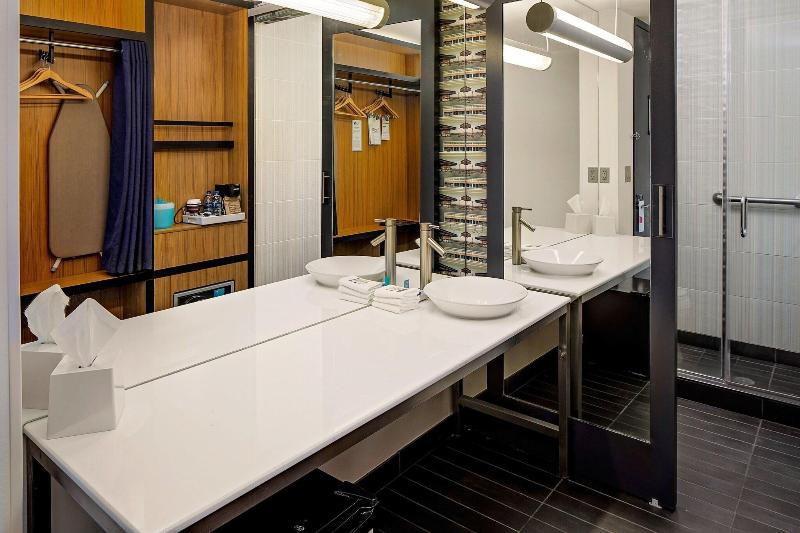 غرفة قياسية سرير كينج, Aloft Chapel Hill