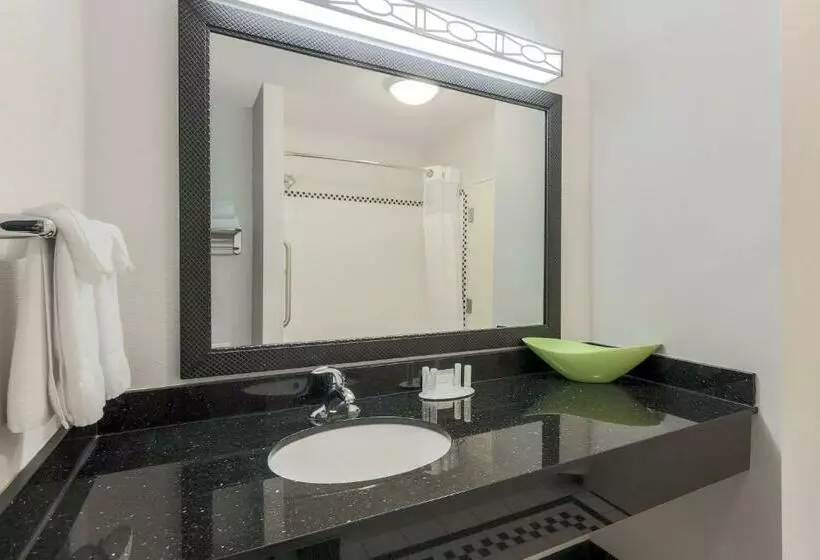キングサイドベッドのスタンダードワンルーム, Fairfield Inn & Suites By Marriott Mahwah
