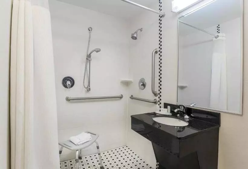 ２ダブルベッドのスタンダードルーム, Fairfield Inn & Suites By Marriott Mahwah