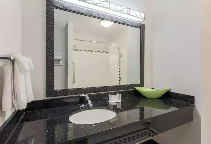 ２ダブルベッドのスタンダードルーム, Fairfield Inn & Suites By Marriott Mahwah
