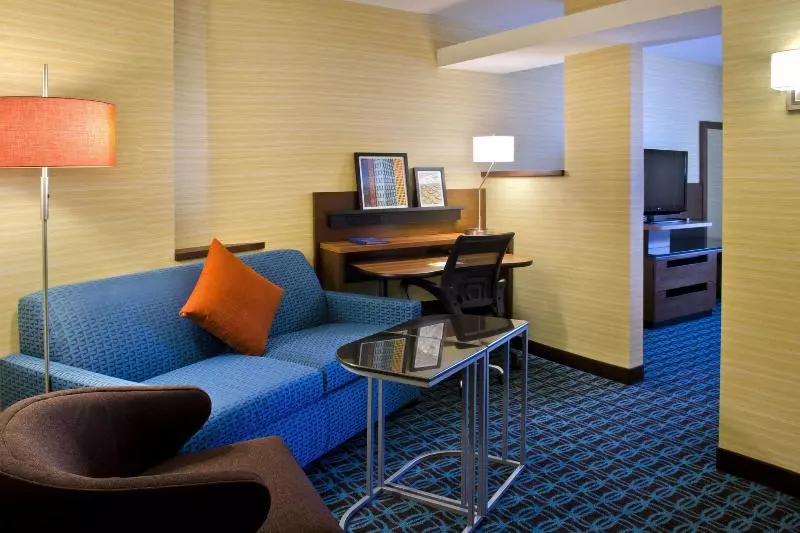 سوئیت با تخت بزرگ, Fairfield Inn & Suites By Marriott Watertown Thousand Islands