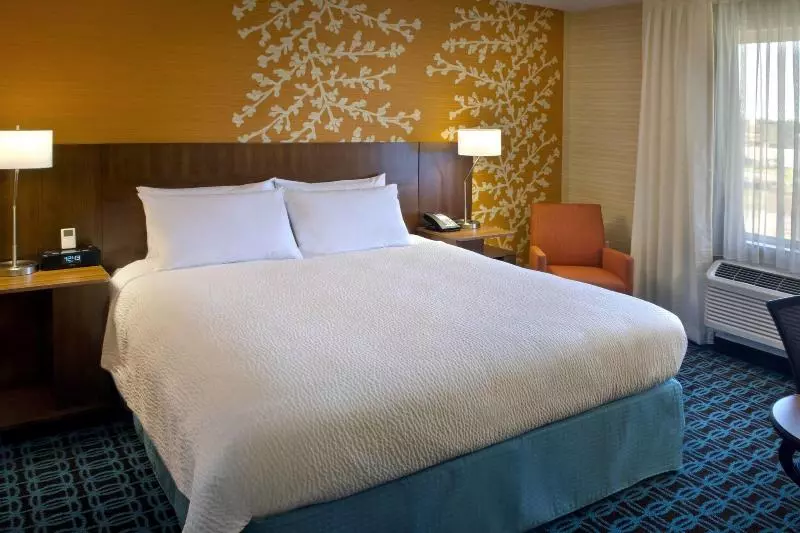 اتاق استاندارد با تخت بزرگ, Fairfield Inn & Suites By Marriott Watertown Thousand Islands
