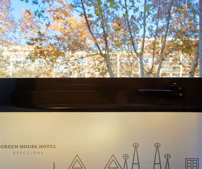 Четырехместный Номер Стандарт, Green House