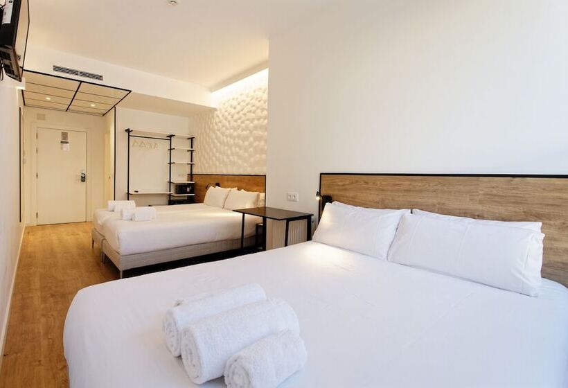 Четырехместный Номер Стандарт, Green House