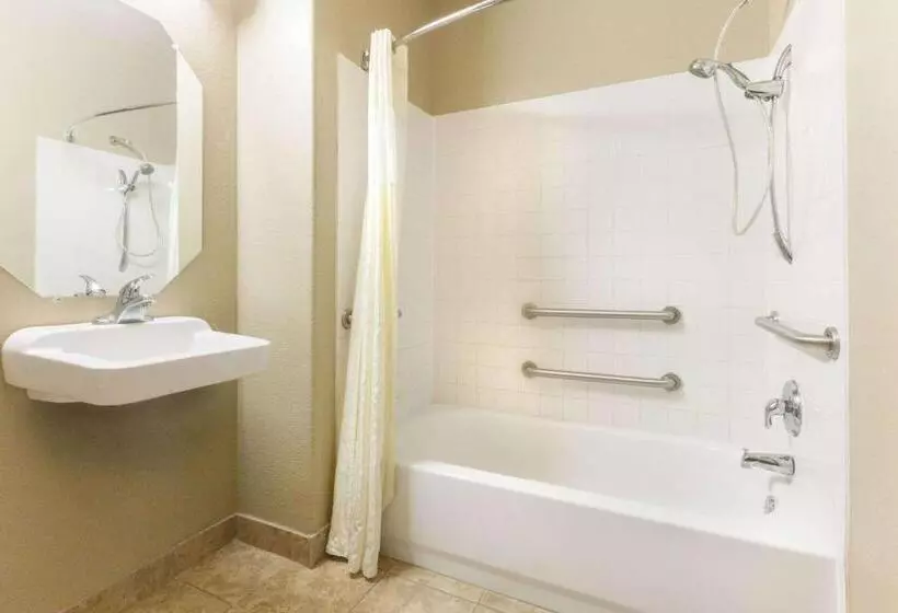 障害者適応デラックスルーム, Lone Star Inn & Suites